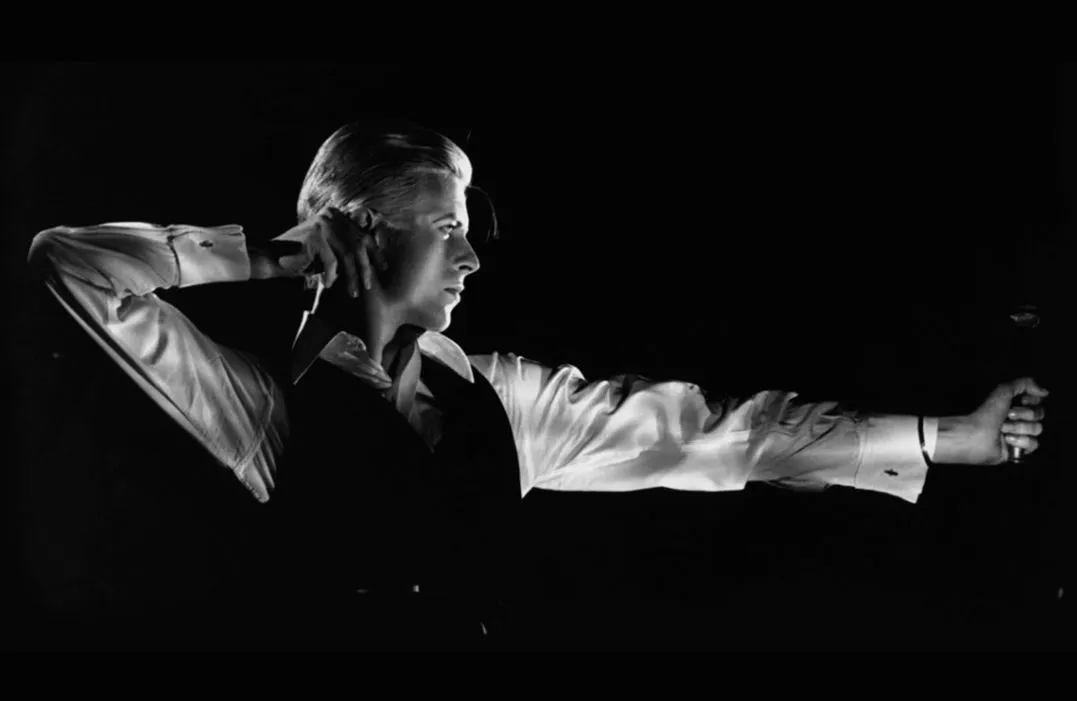 V&A secures Bowie’s 80,000-item archive, plans 2025 exhibition
